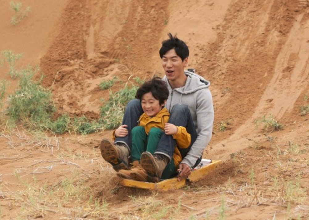 頒獎典禮|張亮的毀滅史：從“好爸爸”到“無人問津”，他哪步走錯了？