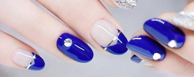 美甲翘边什么原因