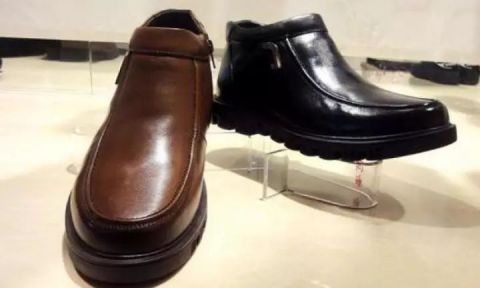 热熔胶枪 鞋子脱胶了怎么办别傻傻用胶水粘,教你1招让鞋子像新的一样!