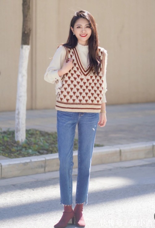小个子 “牛仔裤”春季穿搭攻略:配毛衣、风衣都很洋气,好看的都挑好了