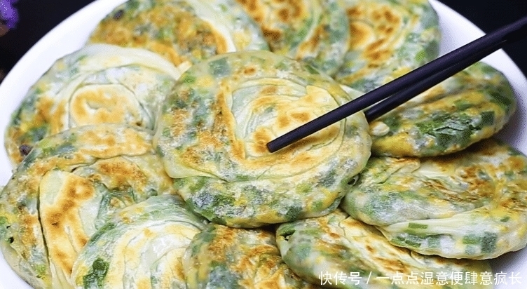 立春后,我常给家人做这道面食,简单一做,薄皮大馅,真香