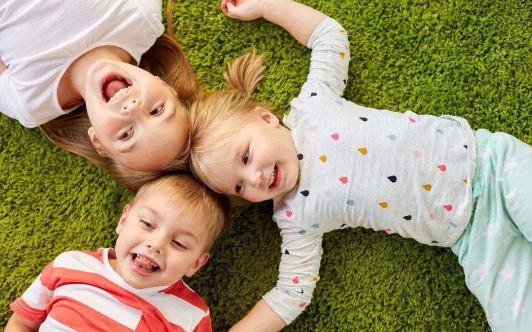 陈晓|孩子睡姿暗示性格,若是第3种父母别忽视,做好2点孩子更健康