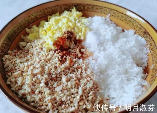 萝卜馅饺子|萝卜馅饺子，是焯水还是直接包，只要这步做对了，鲜嫩多汁又好吃