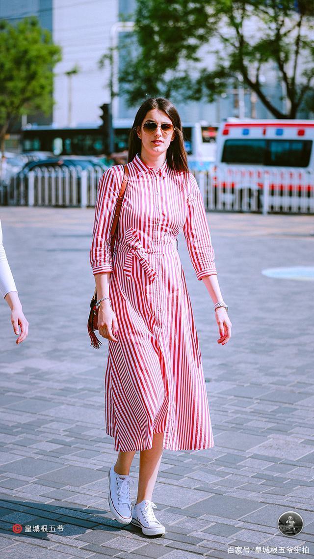 街拍拥有属于自己的穿衣风格,这一点是非常重要的