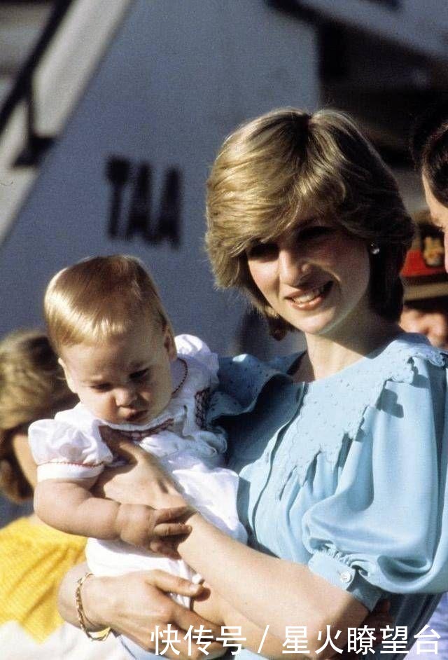 王室|39年前,戴安娜生完孩子缝完线就忍痛抱威廉照相,上车后痛哭不止