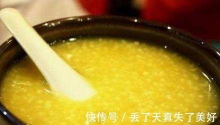 熬小米粥小技巧，在里面加入“这2样”食材，米油浓厚，粘稠好喝