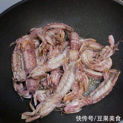 老妈做的椒盐富贵虾，怎么吃都不腻