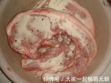 腌制|腊肉炒好嚼不动？下锅前多做2步，腊肉炒好又香又好嚼，不腻口