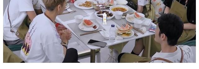 宁静|宁静录制中餐厅,黄晓明各种“忍让”,明学遇上宁静不好使了?