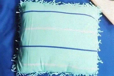 被子|旧衣服千万别扔,聪明女人用它套被子,既省空间又省事!