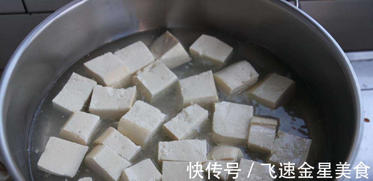 做麻婆豆腐,豆腐焯水就错了,正确做法在这里,豆腐入味又好吃!