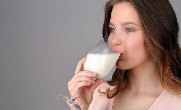 高跟鞋|老公还是多体谅一下自己老婆,怀孕后的女人放弃这些,看完很扎心