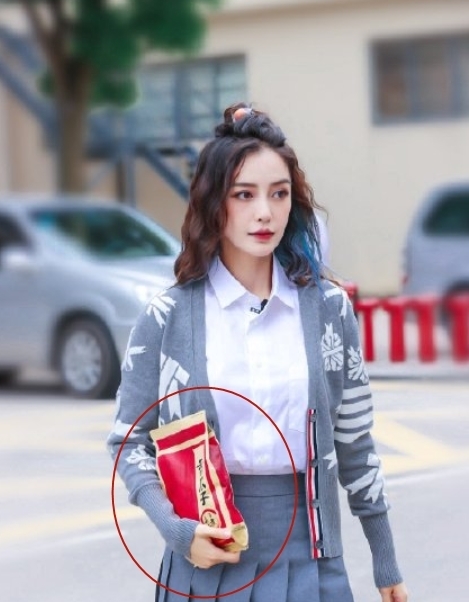 杨凯文 《心动4》路透,baby参加,手里的东西亮了,不愧是你