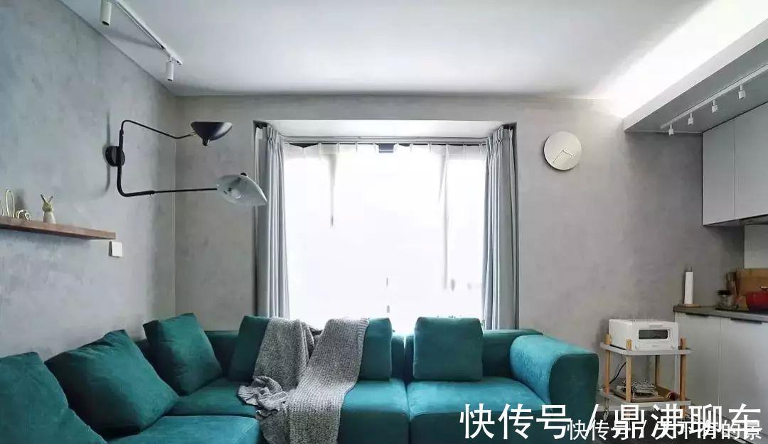 墙面|49平小公寓，进门就是衣帽间，开放式卫生间浴缸放明处，前卫！