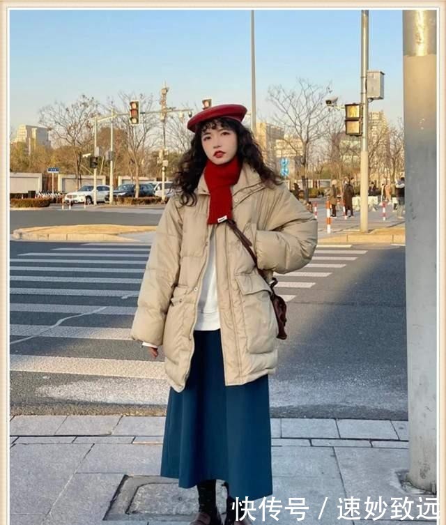 羽绒服+裙子,大衣+裙子,秋冬怎么搭更好看