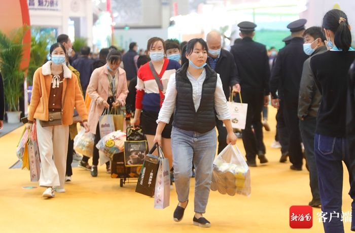 冬交|周末逛冬交会 市民大包小包满载而归