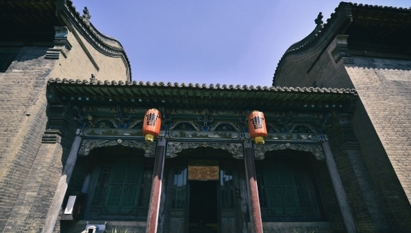 康熙|史上最“牛”的祖坟，光绪和慈禧不敢碰，连修铁路都要绕着走！