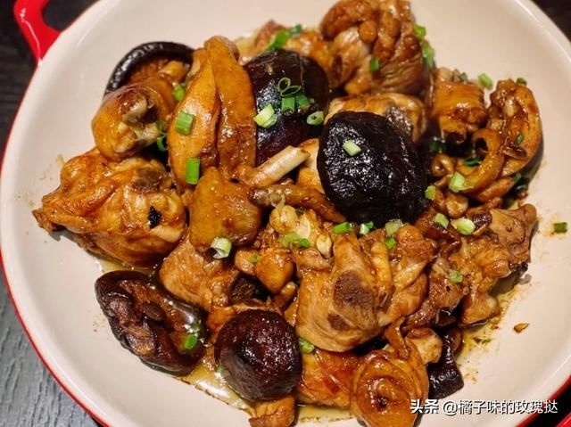 下饭菜|米饭要遭殃的美食家常菜推荐：葱油烧鸡，香菇炒肉片，肉卷炒豆角