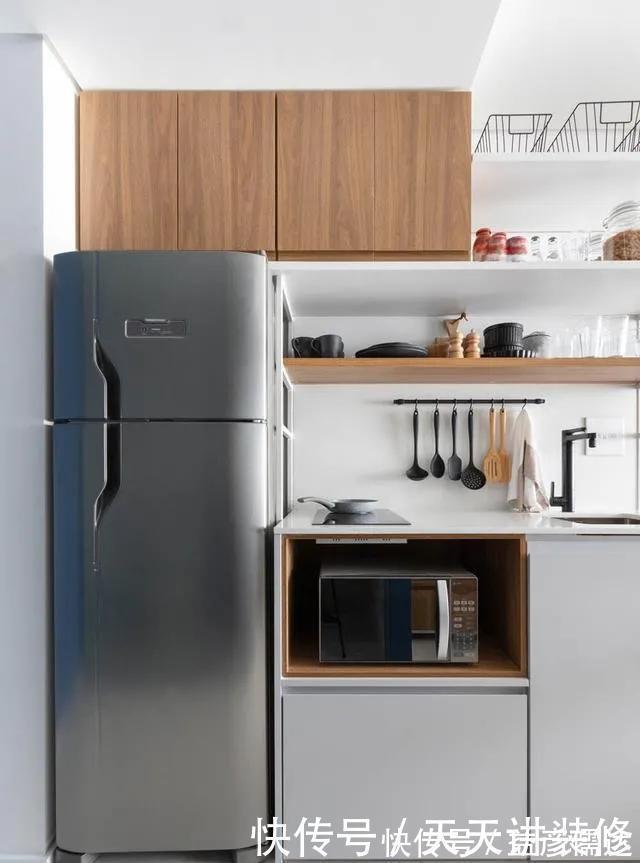 小房子|她的19㎡精致公寓，竟然有三分离卫浴，衣帽间书房一样不少，厉害