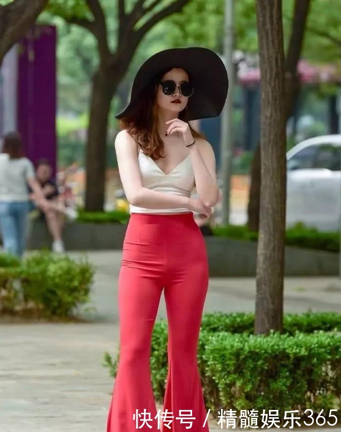 街拍肉肉女孩的复古搭配,穿出东方女性独特的美!