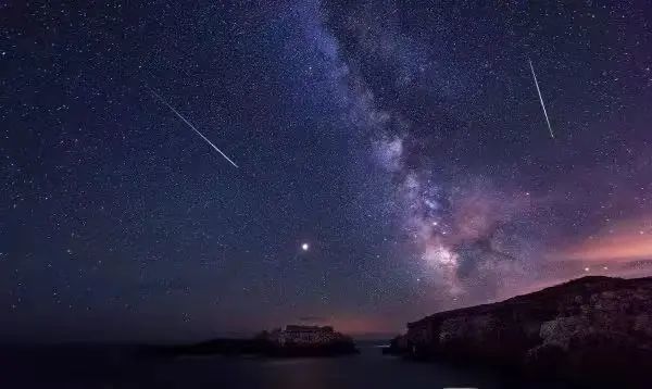 宝瓶座厄塔流星雨将于6日“绽放” 这个初夏夜空很热闹！