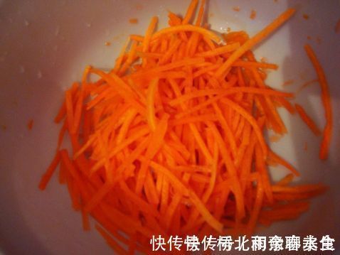 做饺子馅，不用猪肉多吃素，用这2样青菜调馅，营养美味吃不腻