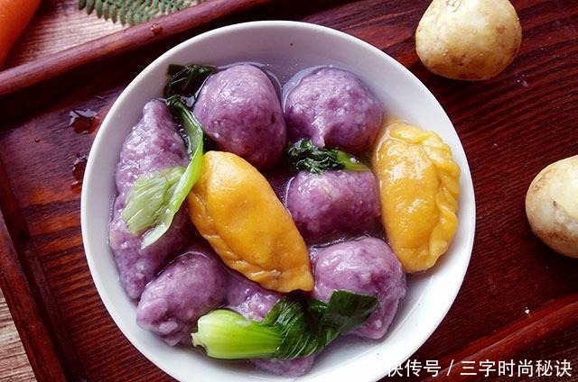 饺子别只会用面粉做,用它包一锅,吃着滑溜溜,一口一个停不下来