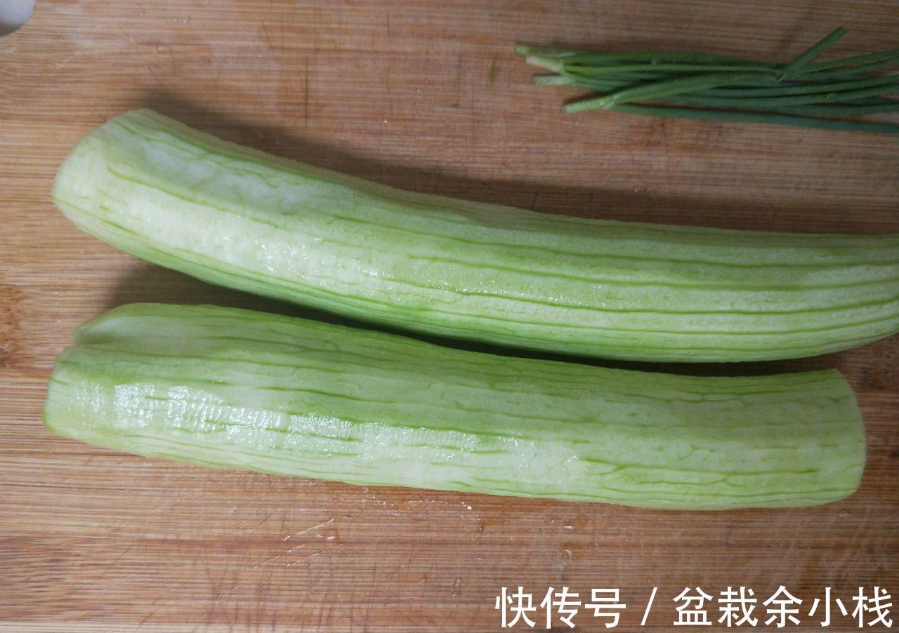 排骨汤|夏天要多喝丝瓜汤,清热下火营养高,低脂高钙比排骨汤更养人