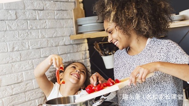 妈妈的4种行为会让孩子越来越笨，智慧父母抓紧改掉