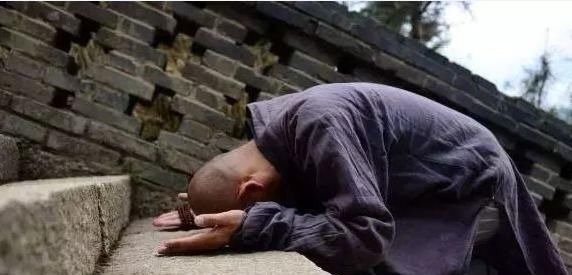 初心如一@高僧告诫我:做人、学佛,若丢了这2字,容易迷失自我