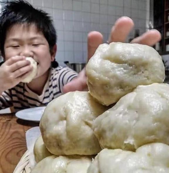 文能武|日本老爸便当VS中国老爸盒饭,日本孩子:还是中国的盒饭比较好