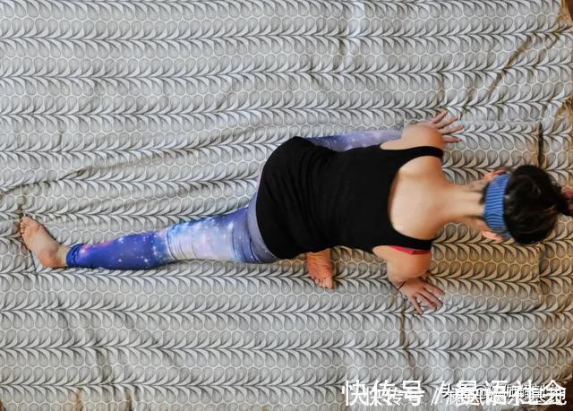 垫面|每天练习这样一套床上瑜伽,千年老腰再也不痛了