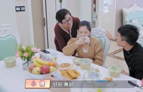 《婆婆2》面对一桌子菜，王灿下意识的举动很圈粉，是真爱无疑了