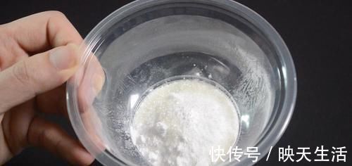 小苏打和白糖加在一起,作用太棒了,解决了很多家庭的烦恼,很实用
