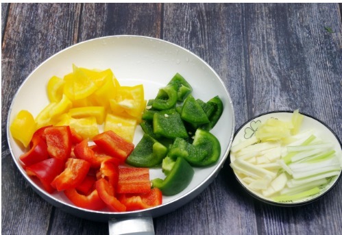 鲜嫩|八爪鱼怎么炒才鲜嫩,不像皮筋?教你一招,脆嫩鲜香到流口水