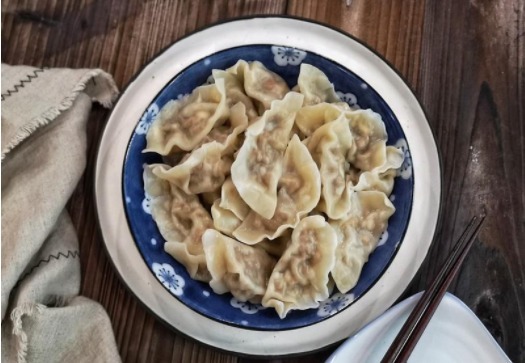 用它来包饺子,便宜实惠又香浓多汁
