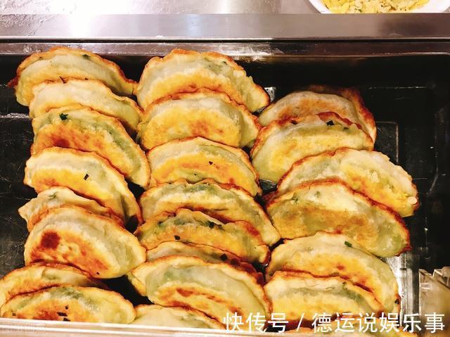 薄皮|韭菜盒子的家常做法,牢记3个步骤,韭菜不出水,薄皮馅多