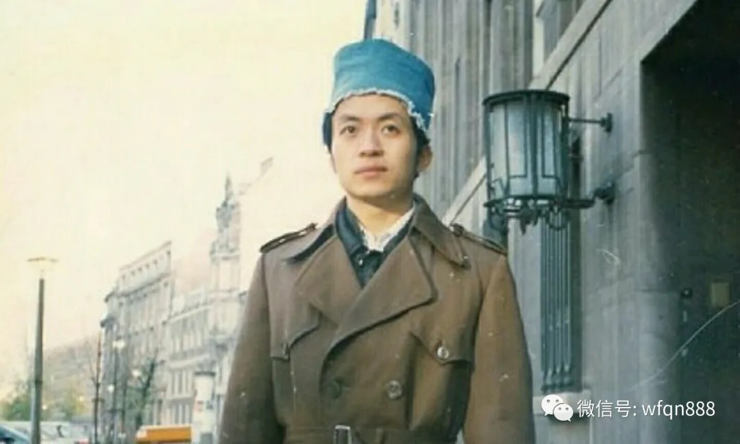 寓言故事#他12岁辍学养猪37岁自杀,23岁写首诗风靡了40年,至今仍被人传颂