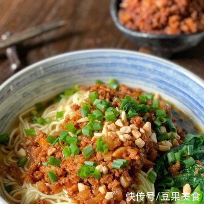 小面|这重庆人的早餐：杂酱面连吃3天了！明天还想吃
