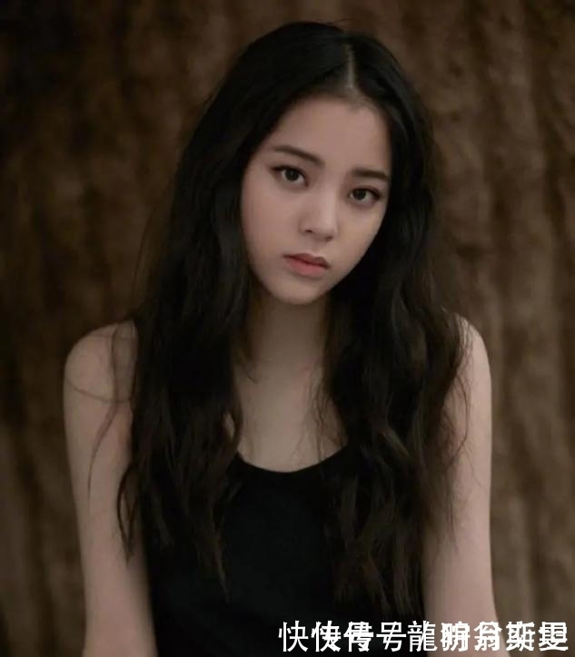 女人头发别瞎剪,今秋选这3款“发型”就对了,时髦显脸小