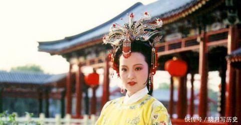 神秘|贾元春为何仅见一面就选钗弃黛只因省亲时她见了一个神秘之人