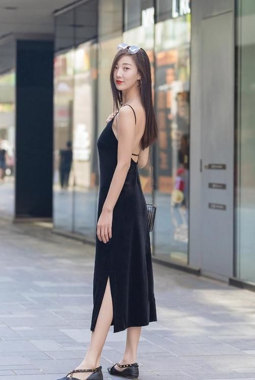 冬天的衣服难搭配？试试这些裙子的穿搭，淑女风气质超耐看