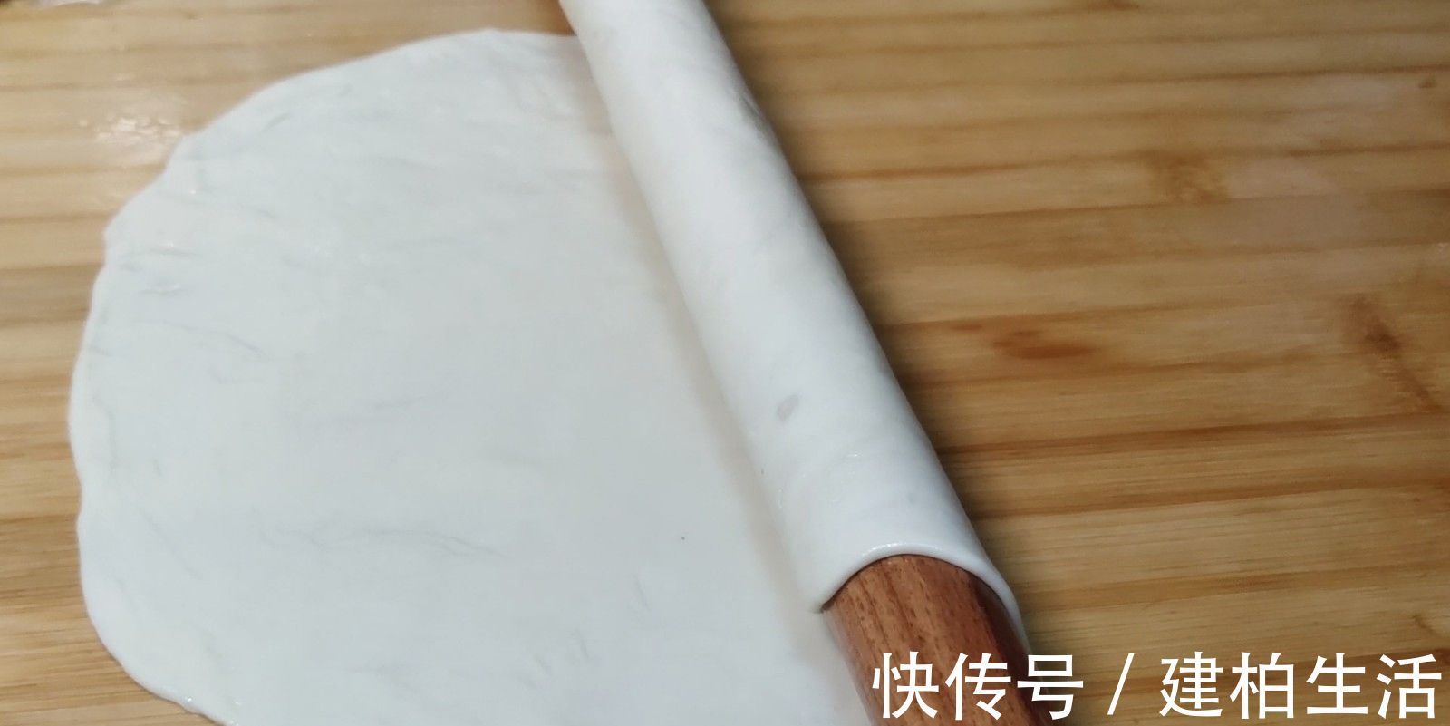 如何让烙饼变得柔软和层次分明教你三个秘密,外表温柔,没有失败