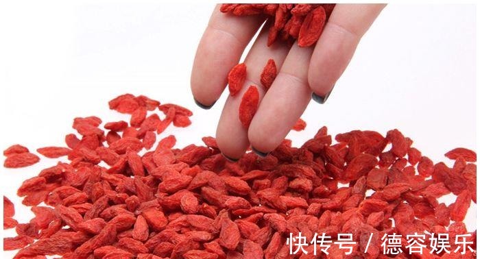 黄芪泡水|黄芪和它是“黄金搭档”,一起泡水喝,血管通畅,给肝肾洗个澡