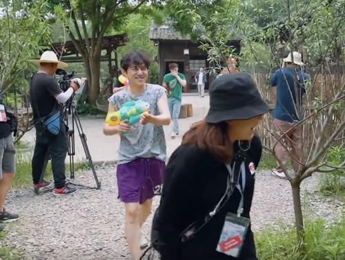 男人帮|向往5变极限挑战？黄渤张艺兴组队叫老极挑，黄磊带头欺负导演组