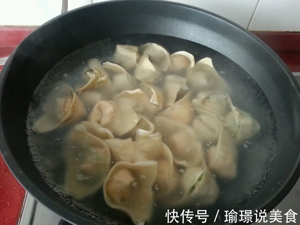 媳妇把早餐换个花样,十分钟就做好,一碗下肚热乎又开胃,特好吃