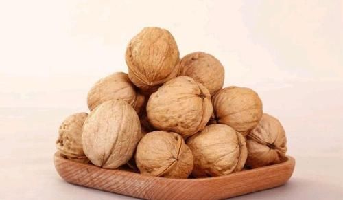 老年痴呆症还会遗传?50岁后,日常做好4点,或可预防老年痴呆!