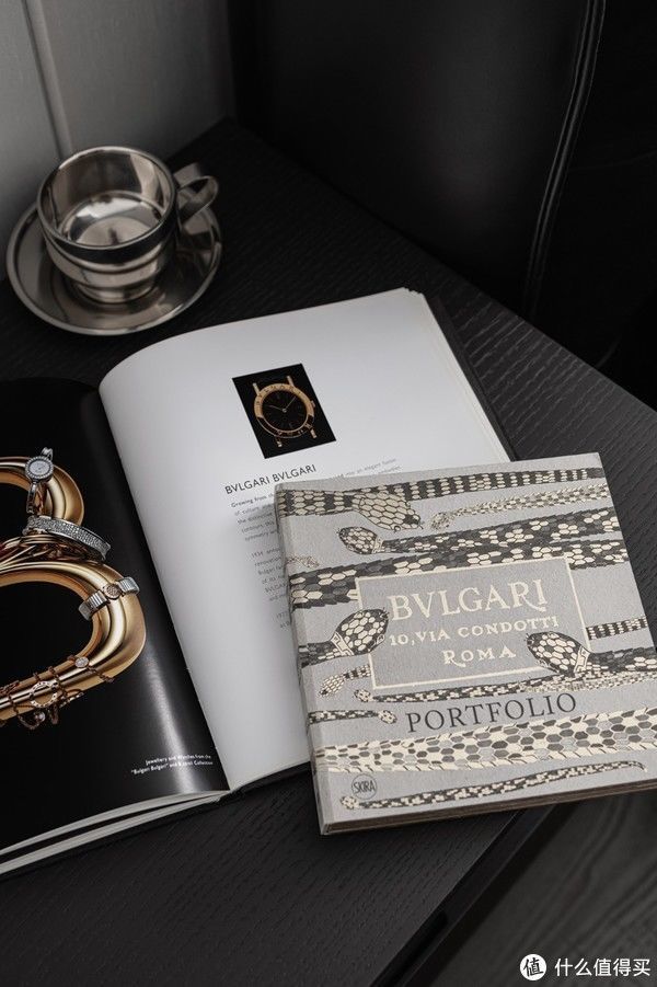 主卧|单身男青年的180㎡之家，全屋简约风，一个人独居，也住出高级感