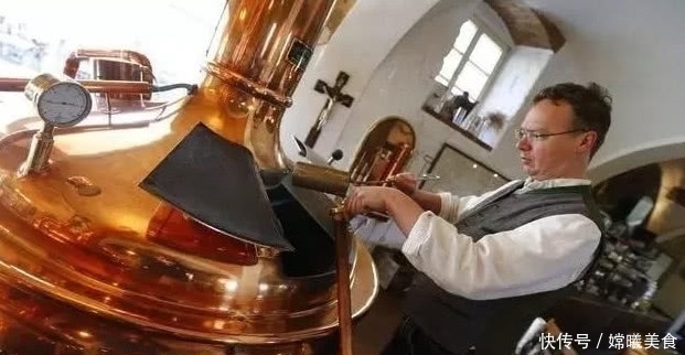 高品质|两块钱一听的啤酒和十块钱一听的有什么区别?酒厂员工:很简单!