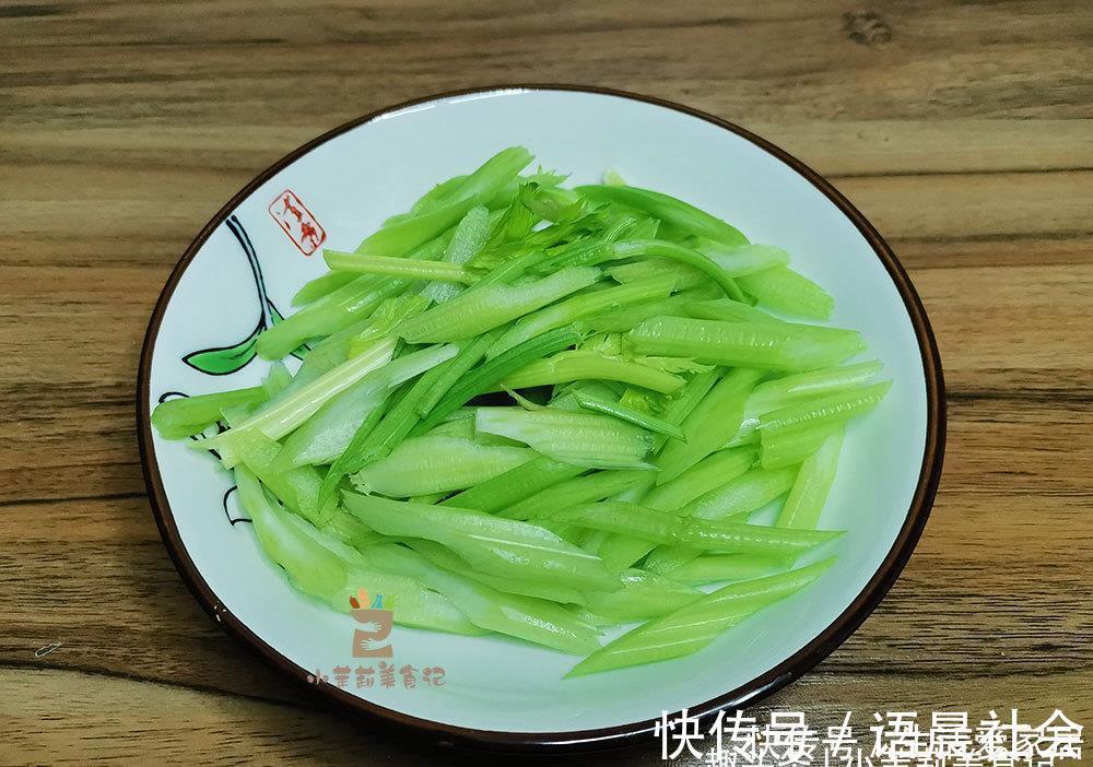 炒豆腐皮|炒豆皮，直接下锅炒是错的，难怪味道怪，大厨教你正确做法，真香